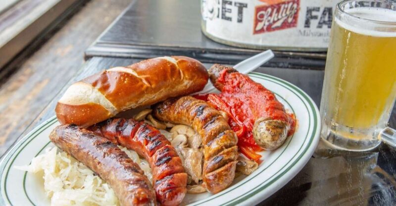 Secret Walking Food Tour Milwaukee - Starting Point and First Impressions