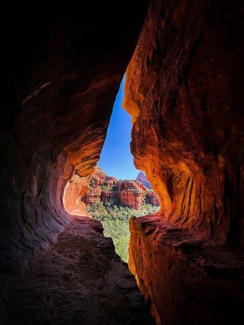 Sedona Devil's Bridge, Bell Rock & Chapel of the Holy Cross - Bell Rock & Courthouse Butte: Scenic Hikes with Photo Opportunities