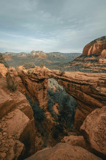 Sedona Devil's Bridge, Bell Rock & Chapel of the Holy Cross - Lunch, Shopping & Free Time in Uptown Sedona