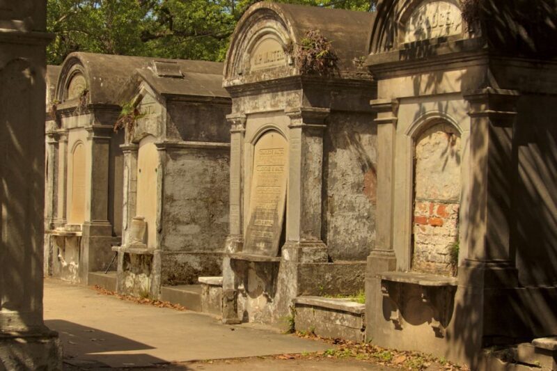 Self Guided Audio Ghost Tour in New Orleans in 6 Languages - Who Will Love This Tour?