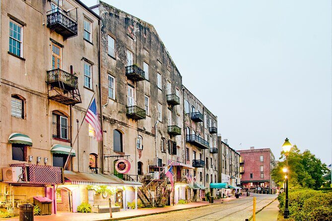 Self-Guided Audio Ghost Tour Through Savannah Shadows - An In-Depth Look at the Savannah Shadows Experience