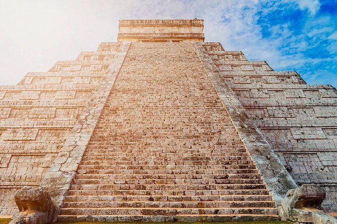 Self-Guided Audio Tour - Chichen Itza, the Greatness of the Mayas - An In-Depth Look at the Chichen Itza Self-Guided Audio Tour