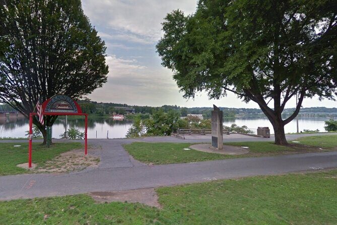 Self-Guided Harrisburg Scavenger Hunt: Capitol Reflections - Practical Details and Value