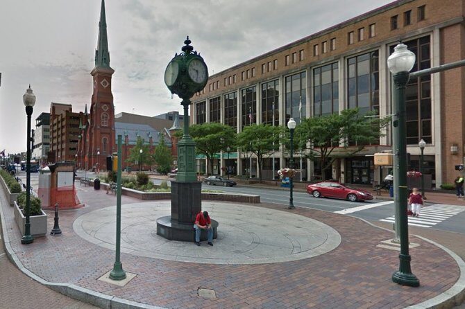 Self-Guided Harrisburg Scavenger Hunt: Capitol Reflections - Who Will Love This Experience?