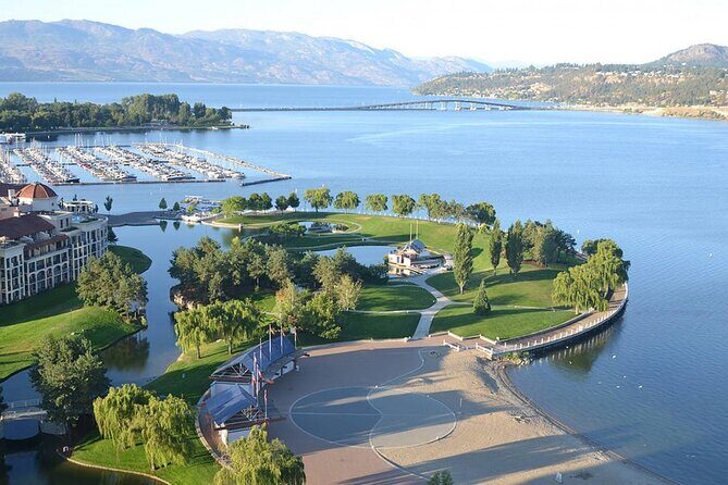 Self-Guided Kelowna Scavenger Hunt: Art By The Lake - An Overview of the Experience