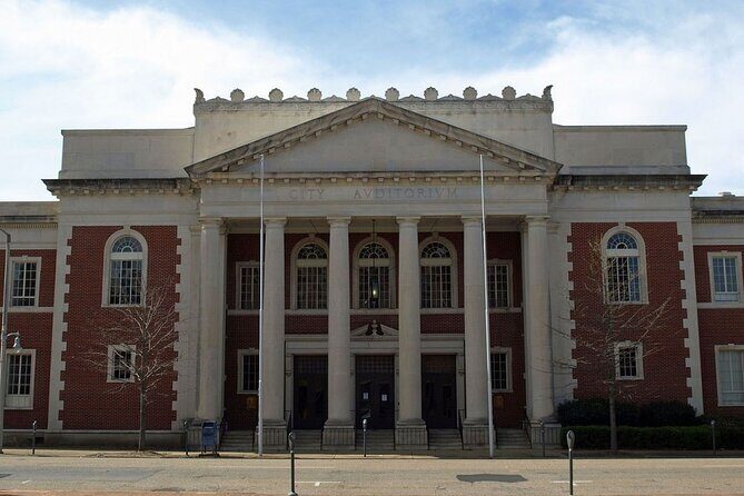 Self-Guided Montgomery Scavenger Hunt: History & Heroes - The Value of This Adventure