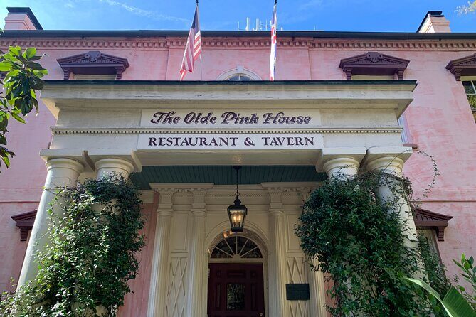 Self-Guided 'Old Squares of Savannah' Solo Walking Tour - FAQs