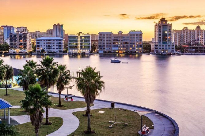 Self-Guided Sarasota Scavenger Hunt: Sarasota Spectacles - Key Points