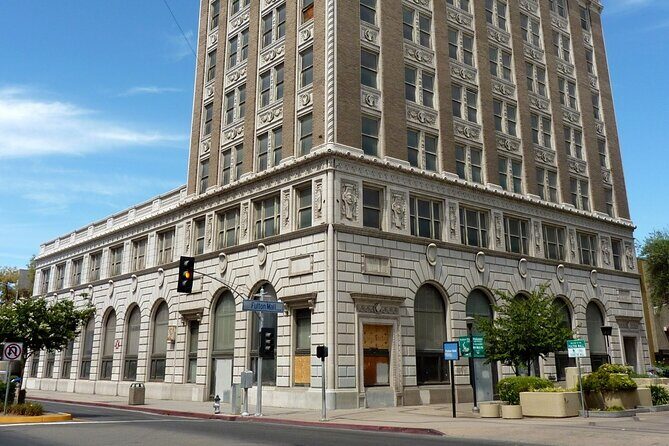Self Guided Scavenger Hunt: Fresno Art & History - What to Expect from the Fresno Art & History Scavenger Hunt