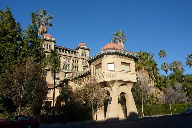 Self-Guided Scavenger Hunt: Pasadena In Full Bloom - A Closer Look at Pasadena In Full Bloom