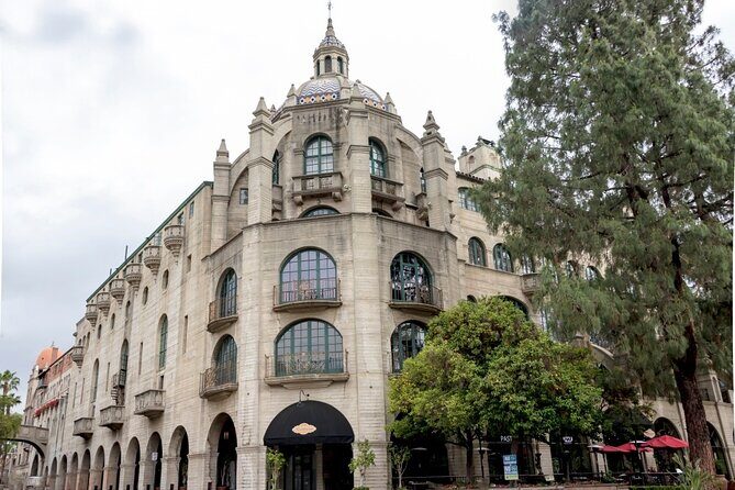 Self-Guided Scavenger Hunt: Universal Riverside - Introduction: A Flexible Way to Discover Riverside