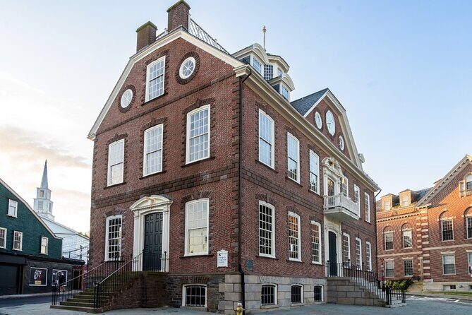 Self guided Tour of the Old Colony House - Discover the Self-Guided Tour of Newport’s Old Colony House