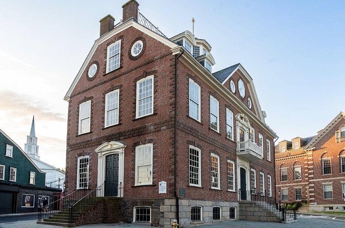 Self guided Tour of the Old Colony House - An In-Depth Look at the Old Colony House Tour