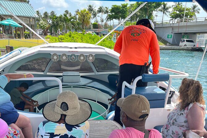 Semi Submersive Glass Bottom Boat Eco Tour in Paradise Island Bahamas - The Sum Up