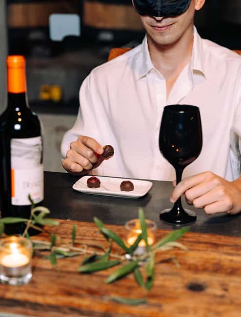 Sensory Wine Tasting with Chocolates at Rondo del Valle - An Authentic, Thoughtful Tasting