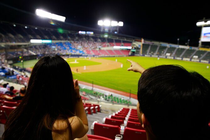 Seoul: Baseball Game Ticket with Dinner/Beer with the host - Practical Details and Value
