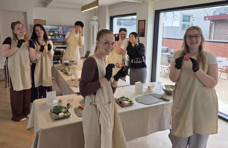 Seoul: Cooking Class and Tour with Michelin-Trained Chef - The Social and Cultural Component