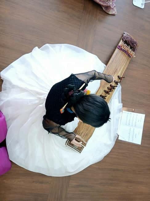 Seoul: Gayageum Class & Hanbok Experience in Bukchon Village - Arriving and Ending the Tour
