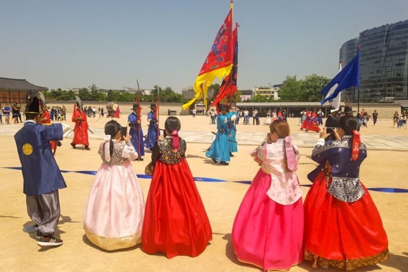 Seoul: Gyeongbok Palace and Bukchon Hanok Walking Tour - Who Should Consider This Tour?