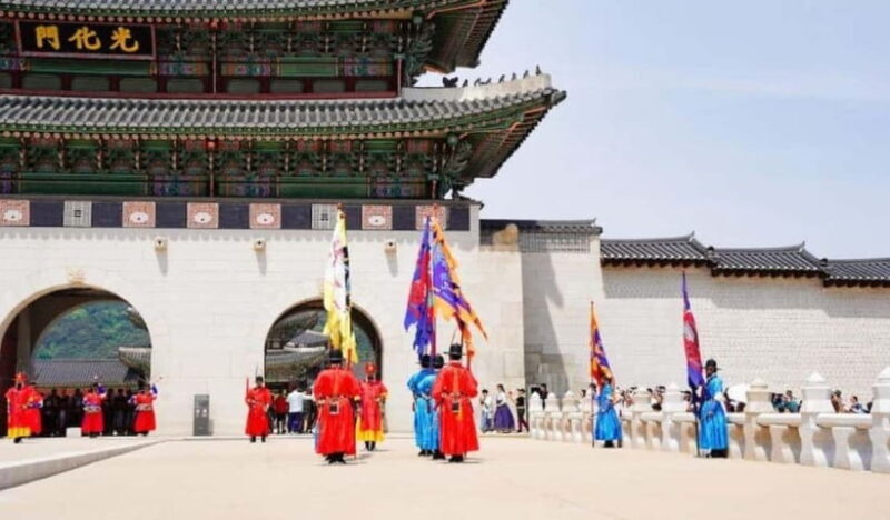 Seoul: Gyeongbokgung, Lotte Tower & Gangnam Trendy Day Tour - Authentic Experiences and Traveler Insights