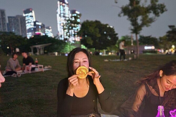 Seoul Han River Night Tour: Picnic, Games & Starlight Cruise - The Sum Up