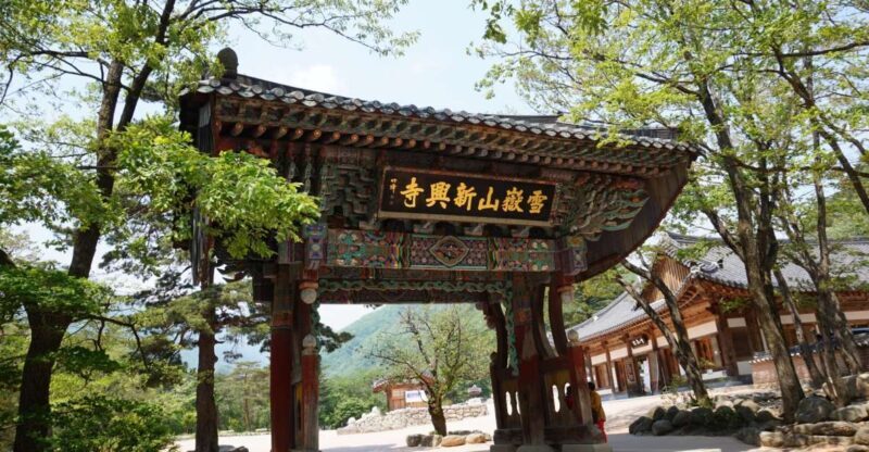 Seoul: Mt Seorak Hike with Naksansa Temple or Nami Island - FAQ