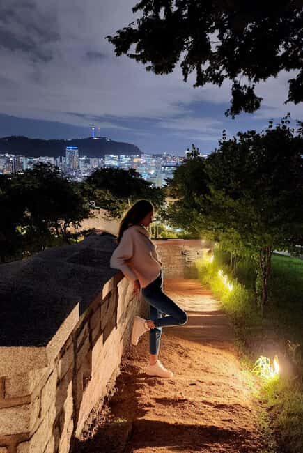 Seoul Night Tour: Naksan Park & Hidden Jems - Eungbongsan Mountain: The Nighttime Panorama
