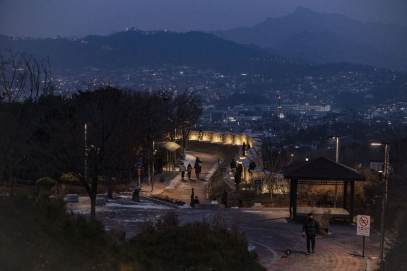 Seoul: Nighttime Hidden Gems Walking Tour - Key Points