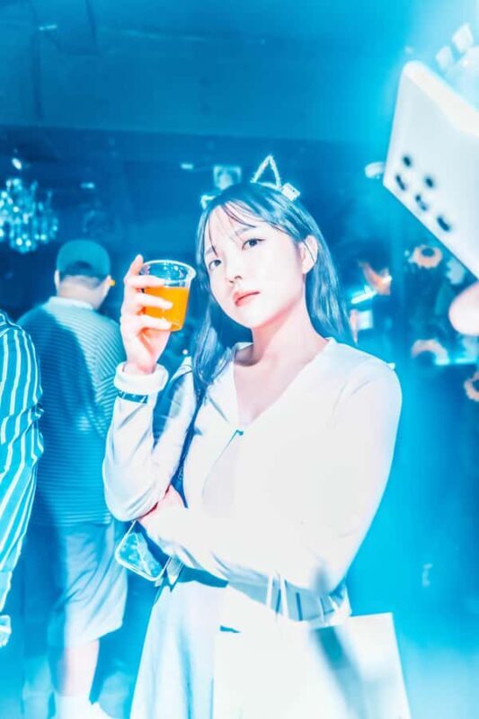Seoul: Premium Pub Crawl with Open Bottles - Key Points
