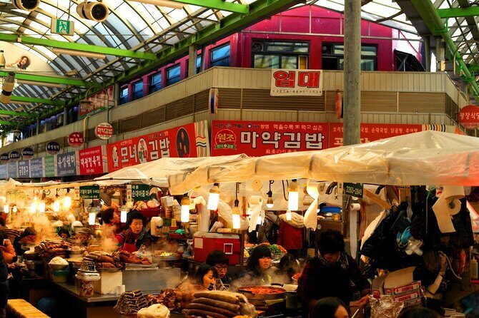 Seoul Private Tour Gyeongbok Palace Bukchon and Gwangjang Market - Tasting Korea at Gwangjang Market