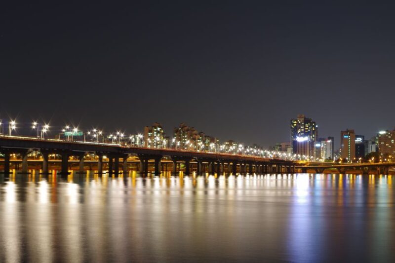 Seoul: Private Walking Tour with a Local - Key Points