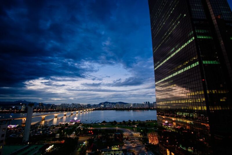 Seoul: Private Walking Tour with a Local - Why Choose a Private, Local-Led Tour in Seoul?