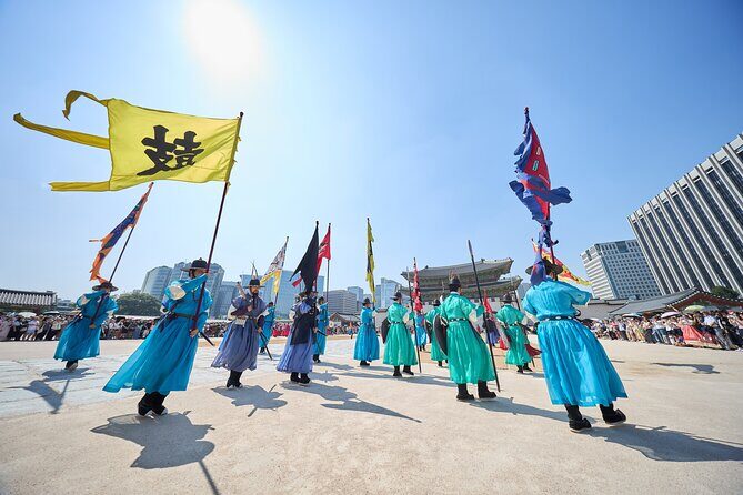 Seoul Royal Palace,Bukchon Hanok Village & Gwangjang Market Feast - A Deep Dive into the Experience