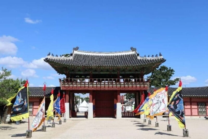 Seoul: Suwon Hwaseong & Waujeongsa & Starfield Heritage Tour - The Experience: A Deep Dive into the Day