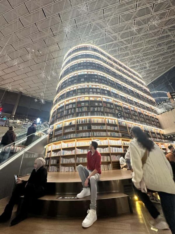 Seoul: Temple & Starfield COEX Mall Gourmet Tour in Gangnam - A Deep Dive into the Experience