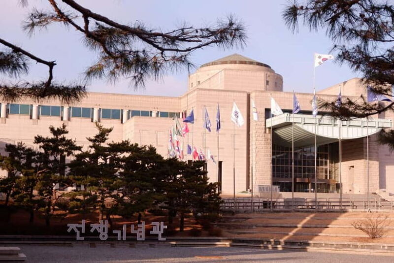 Seoul: War Memorial, Jogyesa Temple & Tapgol Park Tour - Who Will Love This Tour?