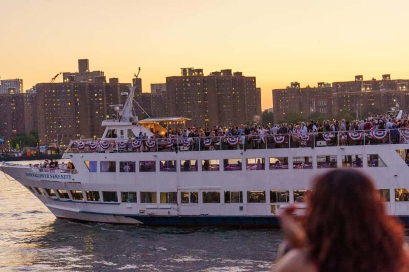 Serenity Yacht NYC New Years Eve Cruise - Key Points