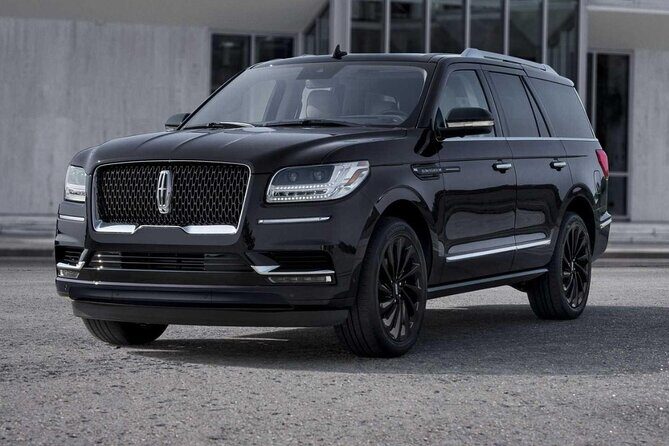 Service DE Limousine DE Luxe with Private Driver - Key Points
