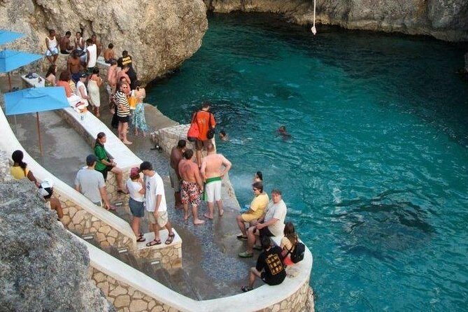 Seven Mile Beach and Ricks Cafe Private Tour. - An In-Depth Look at the Tour Experience