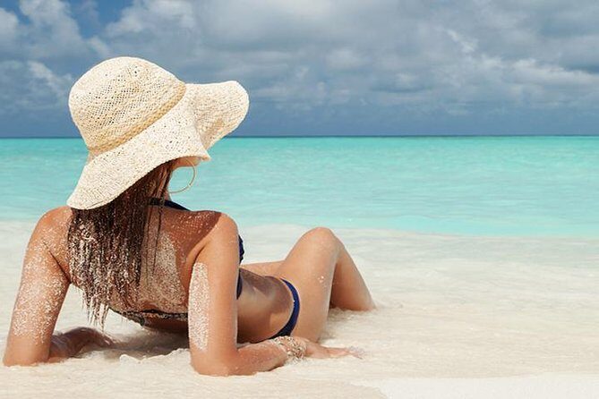 Seven Mile Beach Getaway - A Detailed Look at the Tour Experience