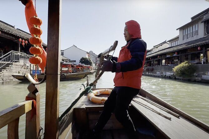 Shanghai Authentic Fengjing Watertown Private Tour - Local Cuisine and Street Snacks