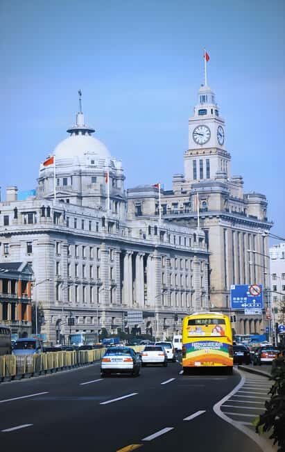 Shanghai: Bund and Astor House Hotel Walking Tour - Key Points