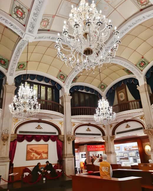 Shanghai: Bund and Astor House Hotel Walking Tour - Who Will Enjoy This Tour?