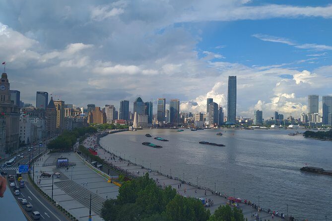 Shanghai day tour customized:Bund,YuGarden,Shanghai Tower,HuangpuRiver,Nanjinglu - Who Should Opt for This Tour?