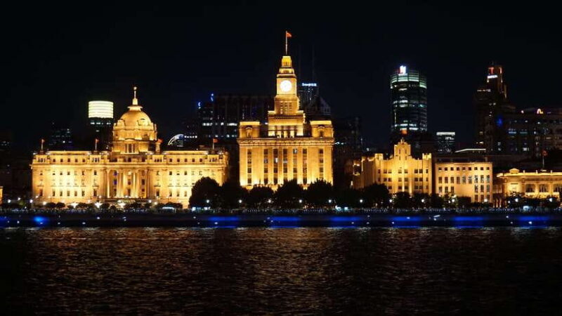 Shanghai Evening Tour: VIP Huangpu River Cruise&City lights - What Makes This Tour Stand Out