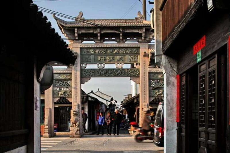 Shanghai: Foodie Tour for 6-hour Layover in Pudong WaterTown - FAQ