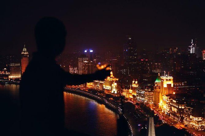 Shanghai Nightlife: Bars in The Bund and Old French Concession - Transition to The Bund