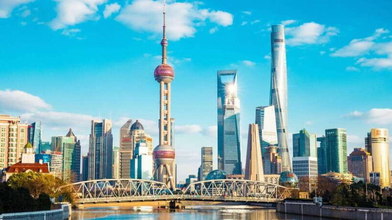 Shanghai: Oriental Pearl Radio & TV Tower e-Ticket - The Tower’s Impressive Architecture and Setting