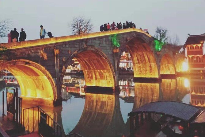 Shanghai Private Tour with Zhujiajiao Town and The Night Bund + Sichuan Cuisine - FAQ
