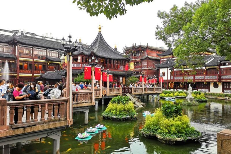 Shanghai: Yu Garden and City God Temple Walking Tour - An In-Depth Look at the Tour Experience
